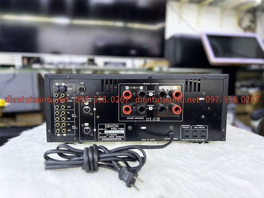 Amply Denon 1090